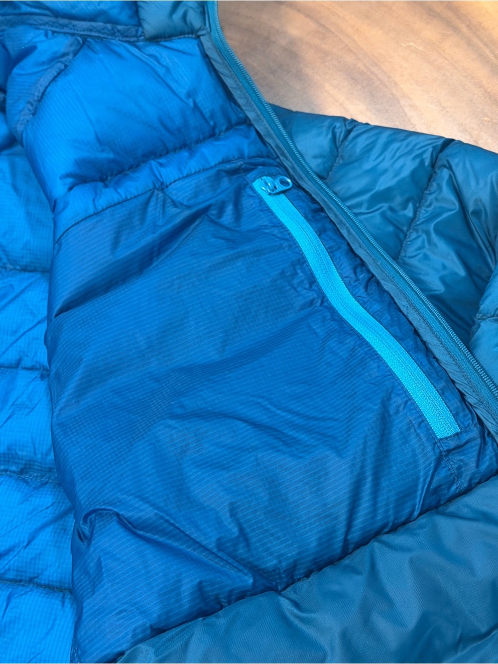 Arc'teryx Blue Quilted Down Hooded Puffer Jacket - Picture 5 of 7